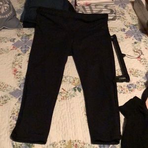 Fabletics cropped leggings